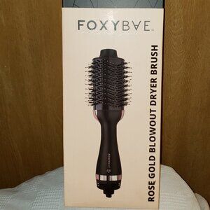New Foxybae Blowout dryer brush